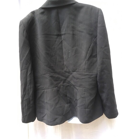 Tahari Arthur S. Levine Black Pin Striped Polyester Two Button Blazer Size 18 - Picture 5 of 6